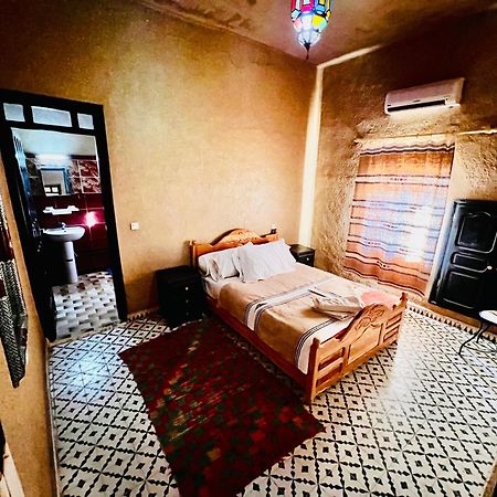 Hotel Camping Les Roses Des Dunes & Piscine Merzouga Εξωτερικό φωτογραφία