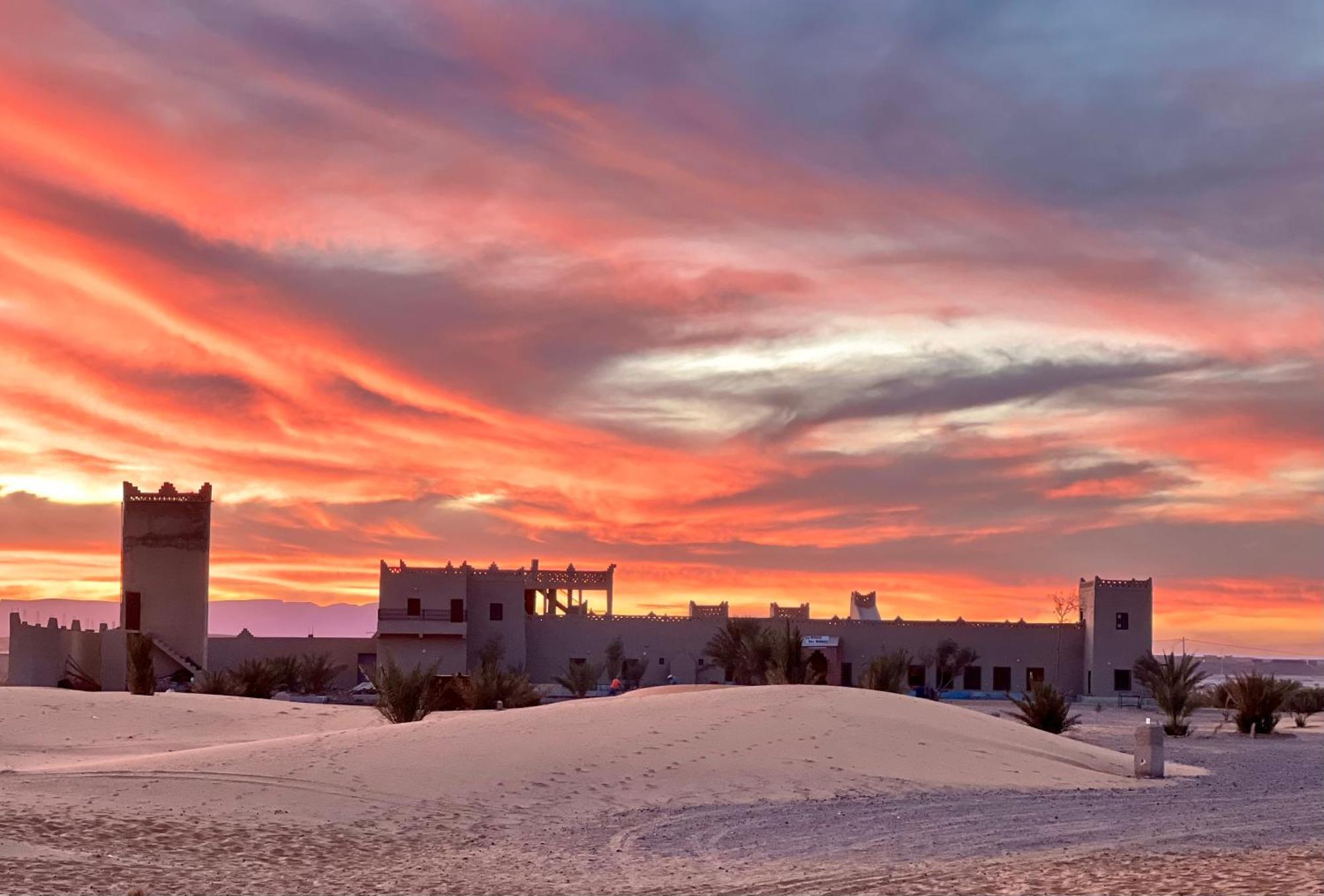 Hotel Camping Les Roses Des Dunes & Piscine Merzouga Εξωτερικό φωτογραφία
