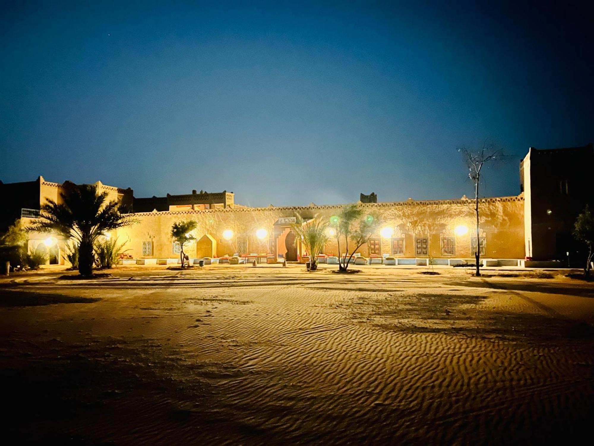 Hotel Camping Les Roses Des Dunes & Piscine Merzouga Εξωτερικό φωτογραφία