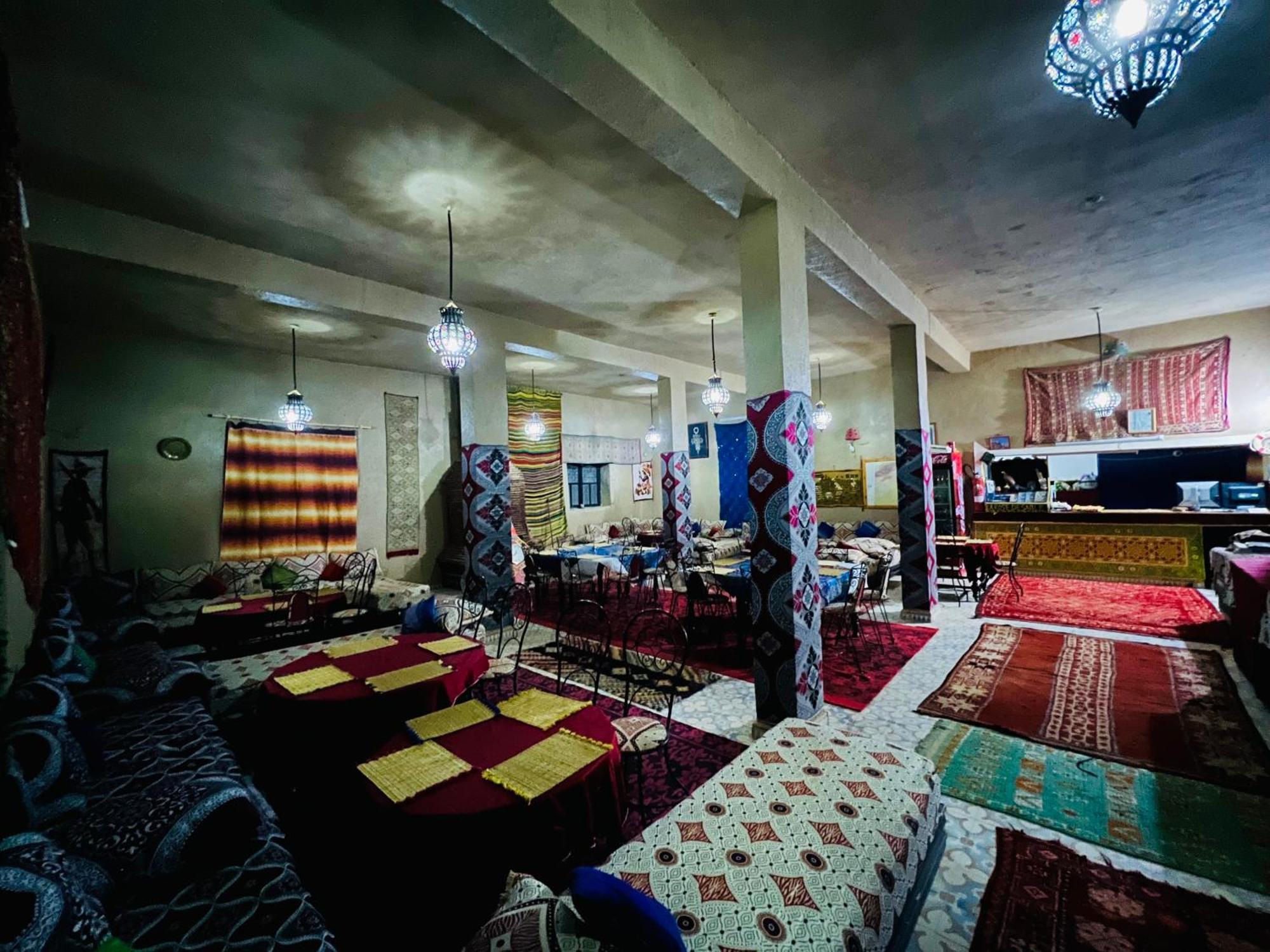 Hotel Camping Les Roses Des Dunes & Piscine Merzouga Εξωτερικό φωτογραφία