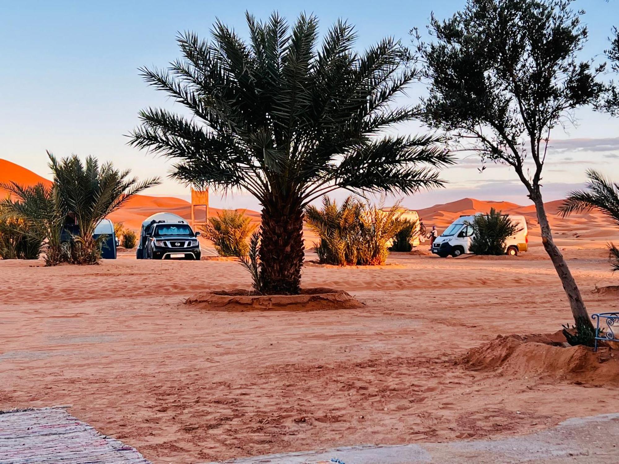 Hotel Camping Les Roses Des Dunes & Piscine Merzouga Εξωτερικό φωτογραφία