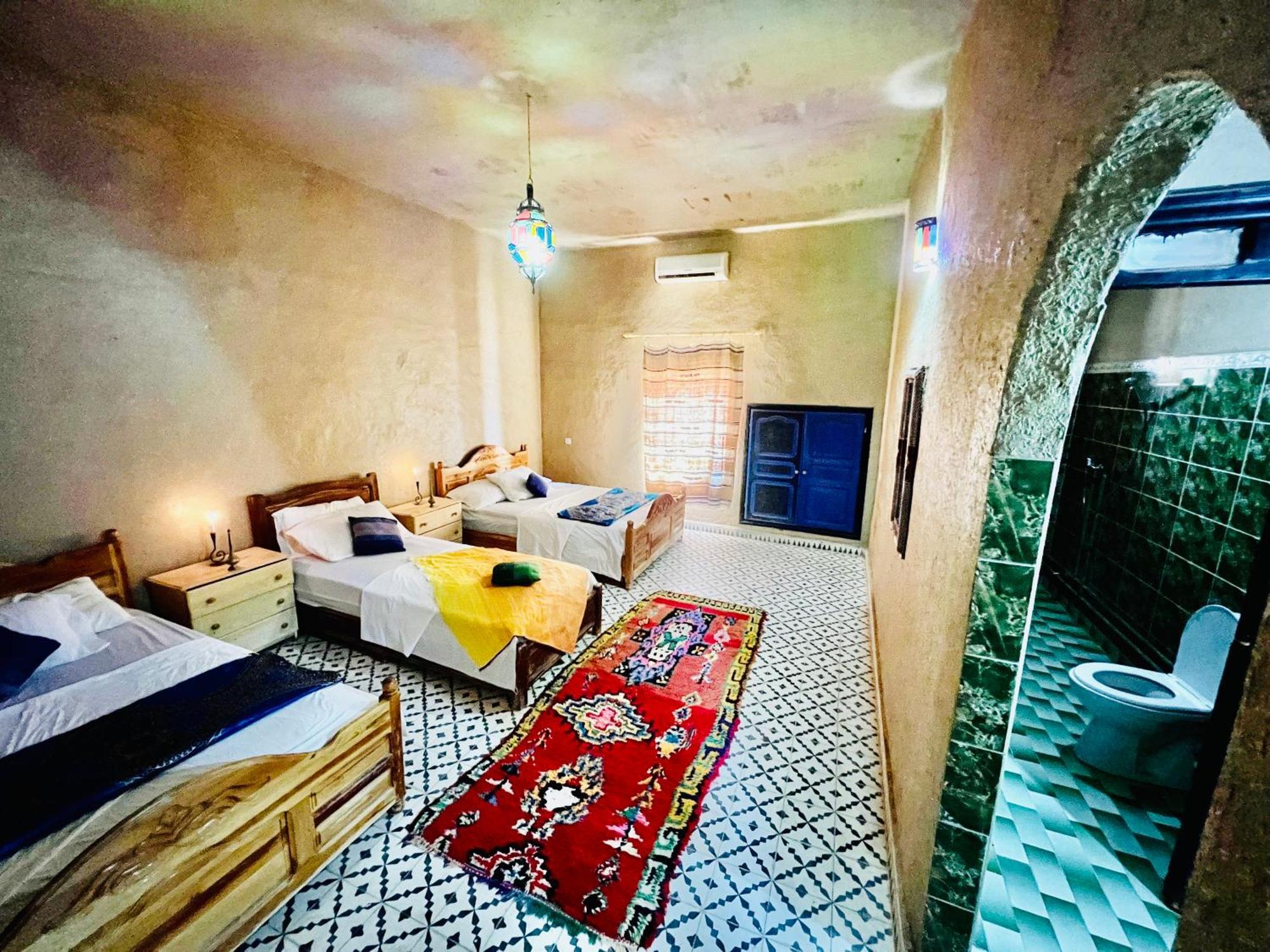 Hotel Camping Les Roses Des Dunes & Piscine Merzouga Εξωτερικό φωτογραφία