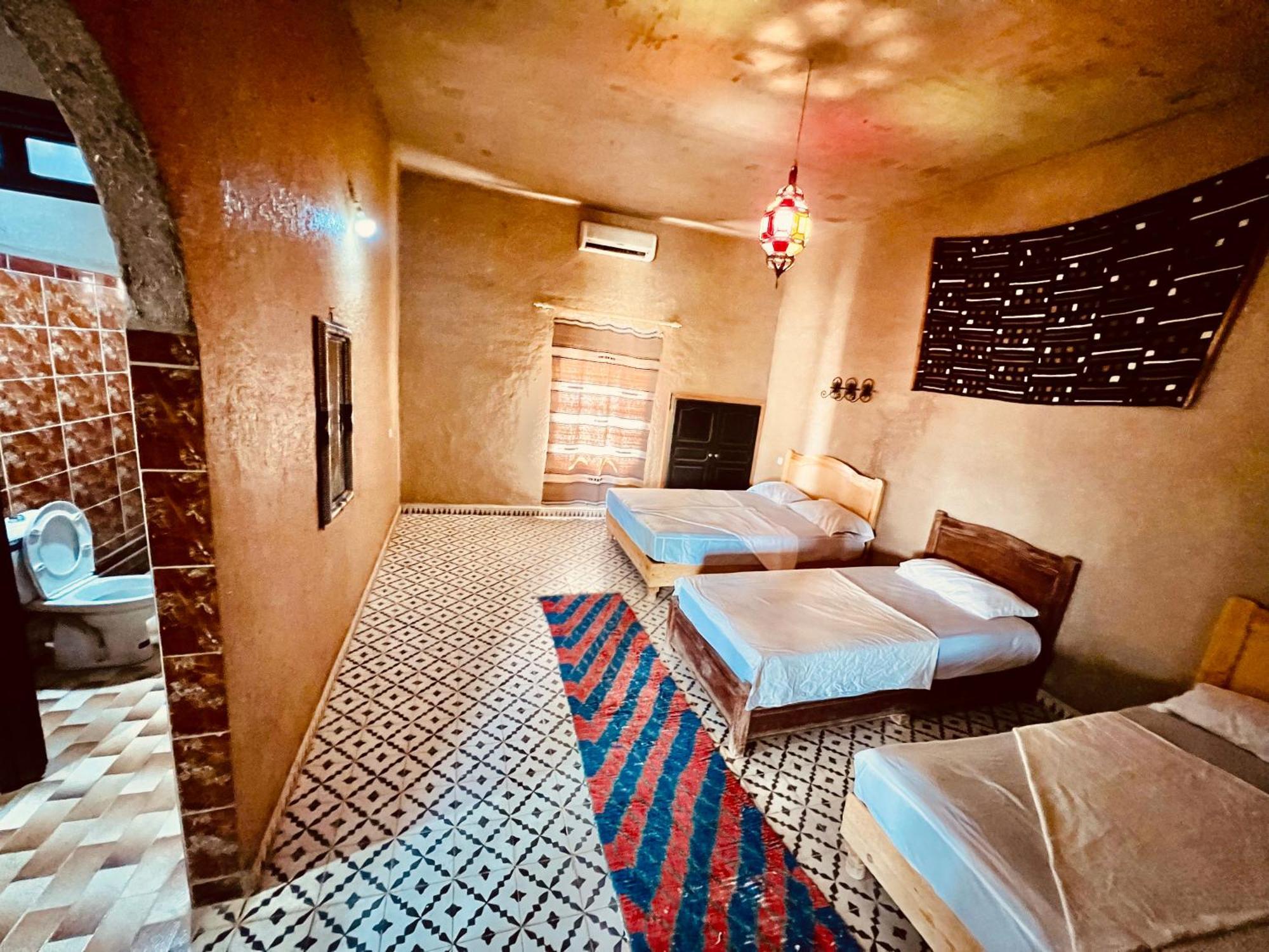 Hotel Camping Les Roses Des Dunes & Piscine Merzouga Εξωτερικό φωτογραφία