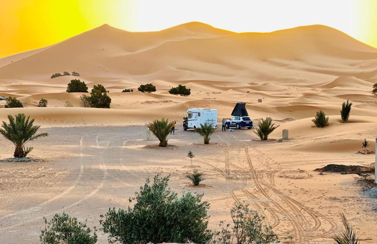 Hotel Camping Les Roses Des Dunes & Piscine Merzouga Εξωτερικό φωτογραφία
