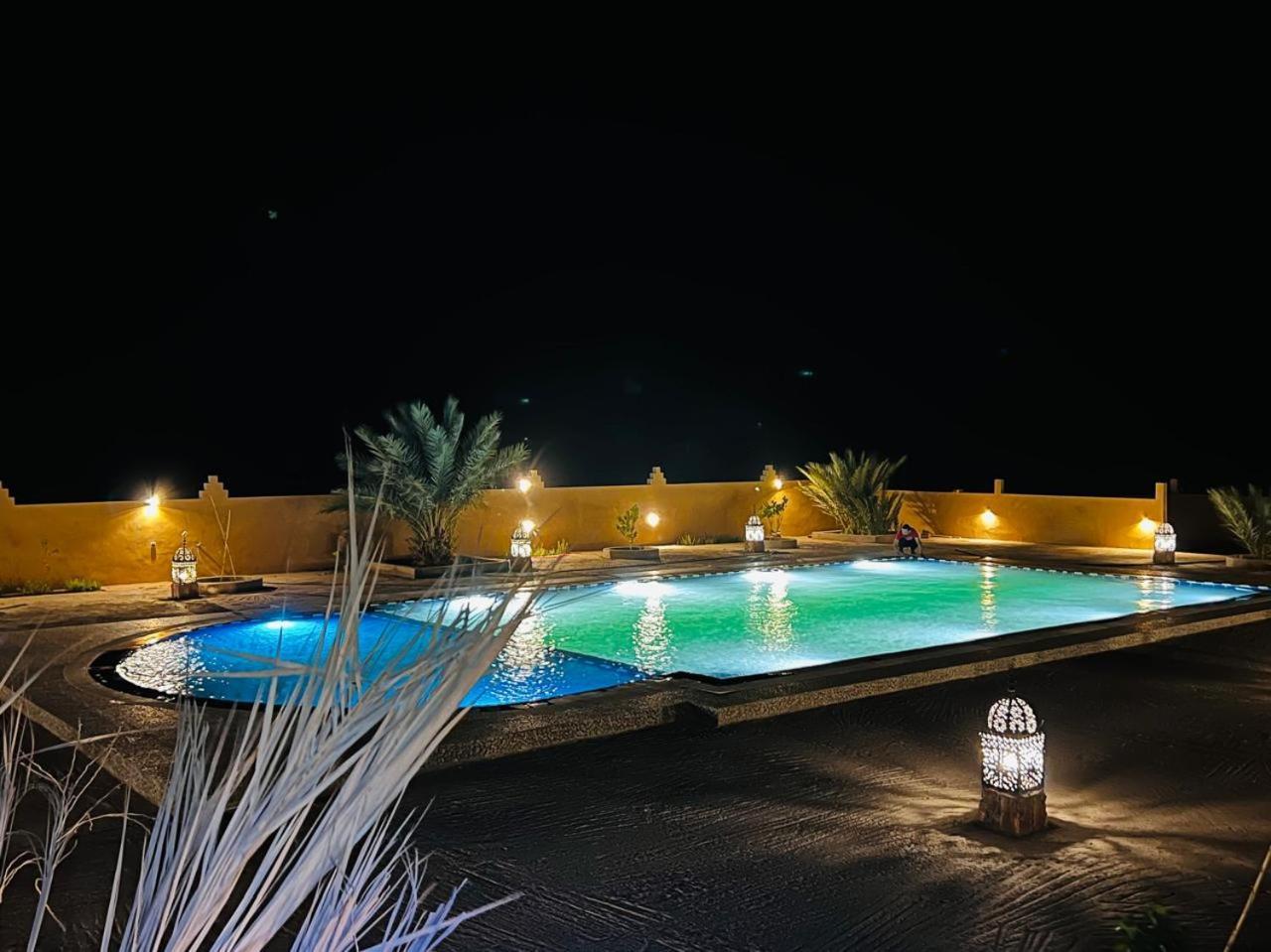 Hotel Camping Les Roses Des Dunes & Piscine Merzouga Εξωτερικό φωτογραφία